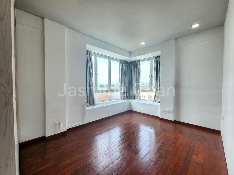 2 Bed Apartment (Condo) for Sale in  Leith Grove - Image 5